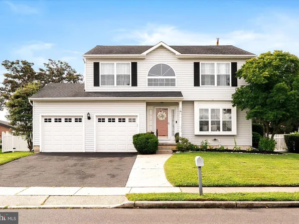 16 Jerrys Dr, Burlington, NJ 08016