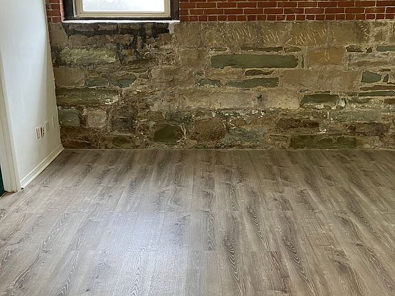 2nd image of 5752 Ellsworth Ave #11-C