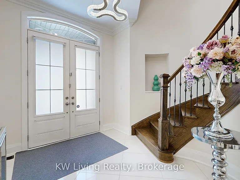 92 Giardina Cres — Photo 20
