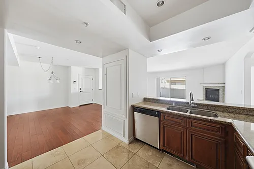 4733 Elmwood Ave #304 Photo 1