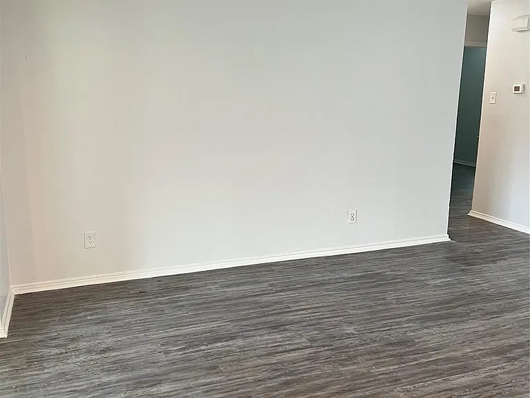 507 Hilltop Ln — Photo 15