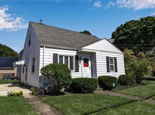 8318 Frontier Ave, Niagara Falls, NY 14304