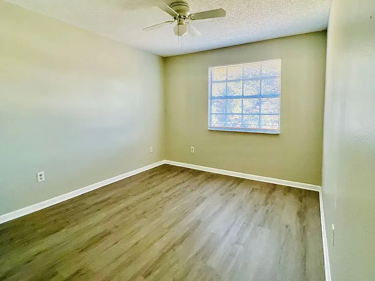 1610 Palm Leaf Dr — Photo 18
