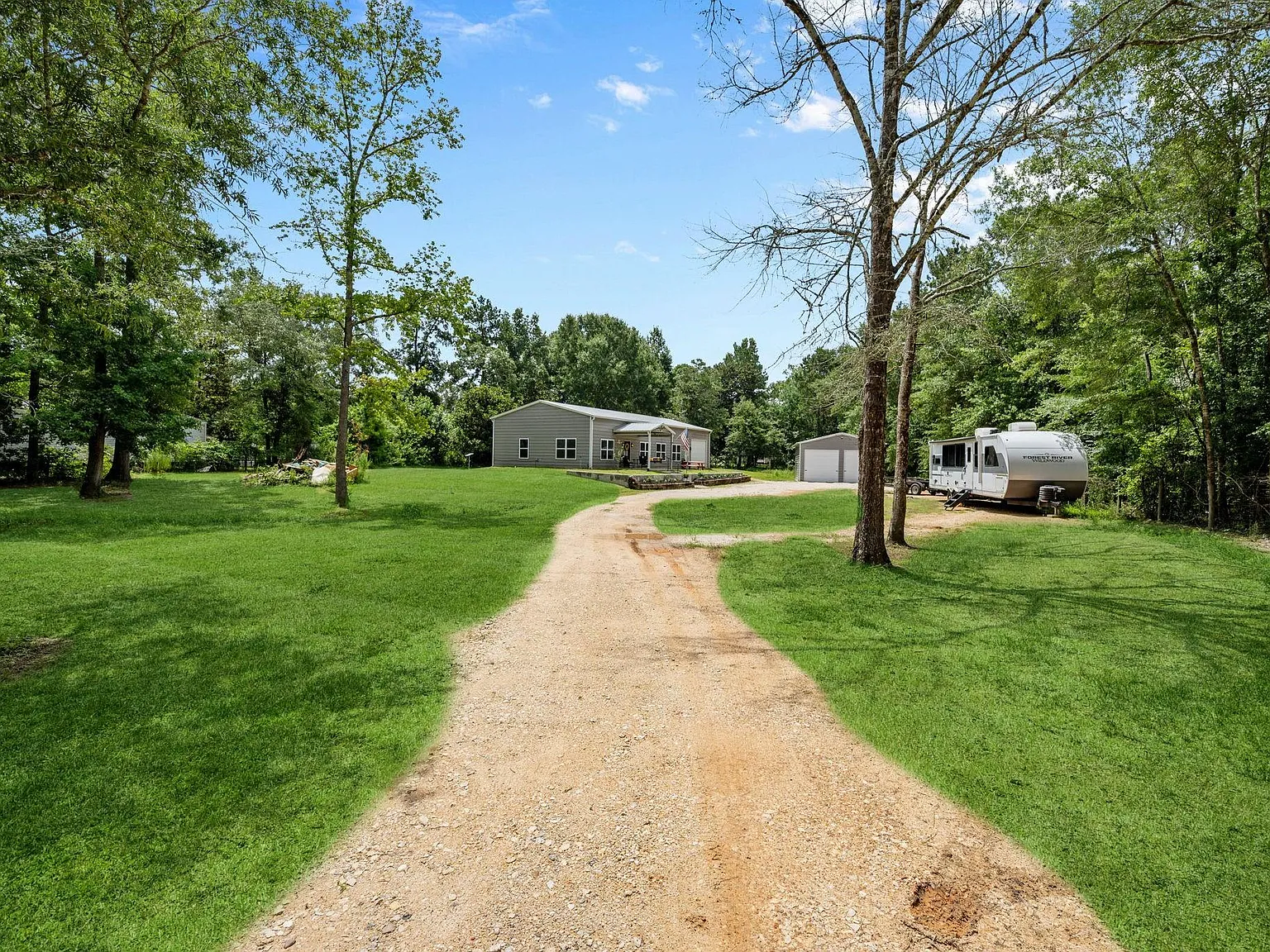 2 bed, 2.0 bath, 1400 sqft, $2,500 — Photo 3