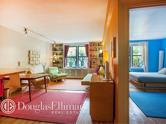 2nd image of 350 Bleecker St APT 3J