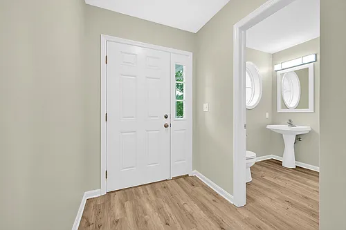 640 Courthouse Cir Photo 1