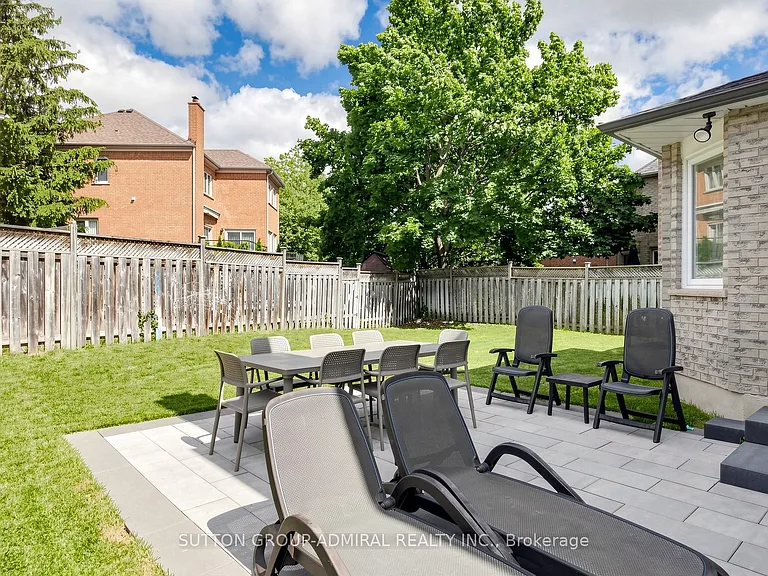119 Mountbatten Rd — Photo 12