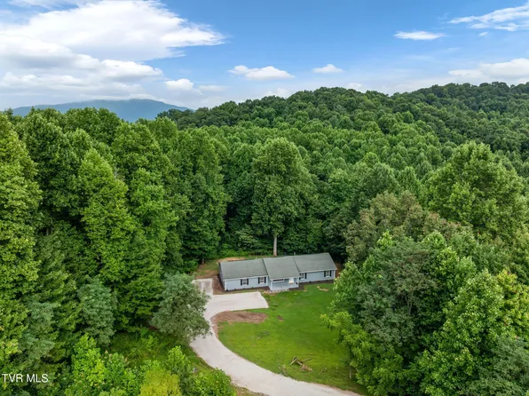 1523 Whispering Pines Rd, Johnson City, TN 37601