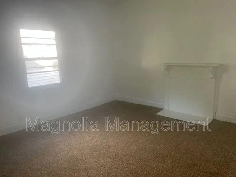 4 bed, 1.0 bath, $1,225 — Photo 2