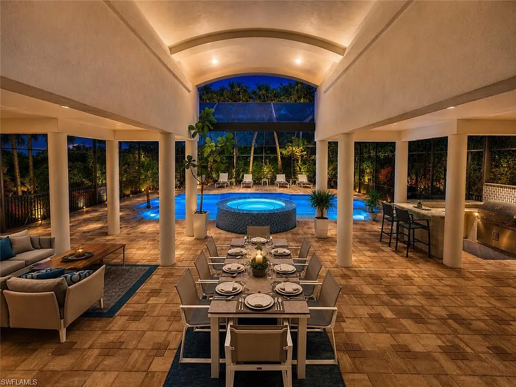 4 bed, 4.0 bath, 3500 sqft, $20,000 — Photo 2