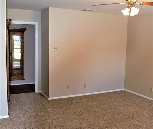 4th image of 6954 Crabtree Ln