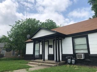 1013 Ritchey St, Gainesville, TX 76240