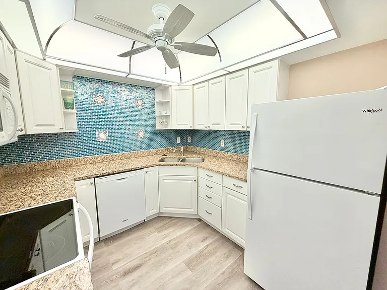 509 Roma Ct #107 — Photo 6
