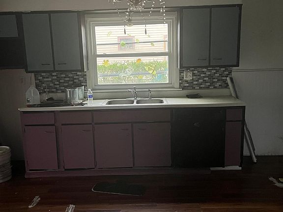 2nd image of 388 Shanley St #1