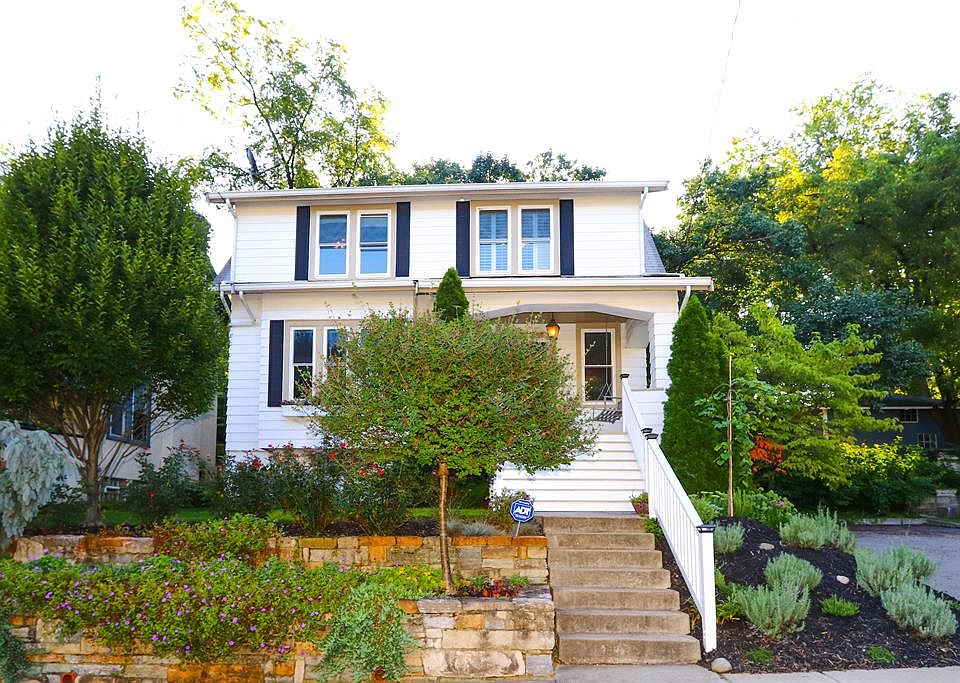 1st image of 3730 Andrew Ave