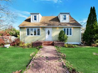 3 Hazel Road, Rocky Point, NY 11778