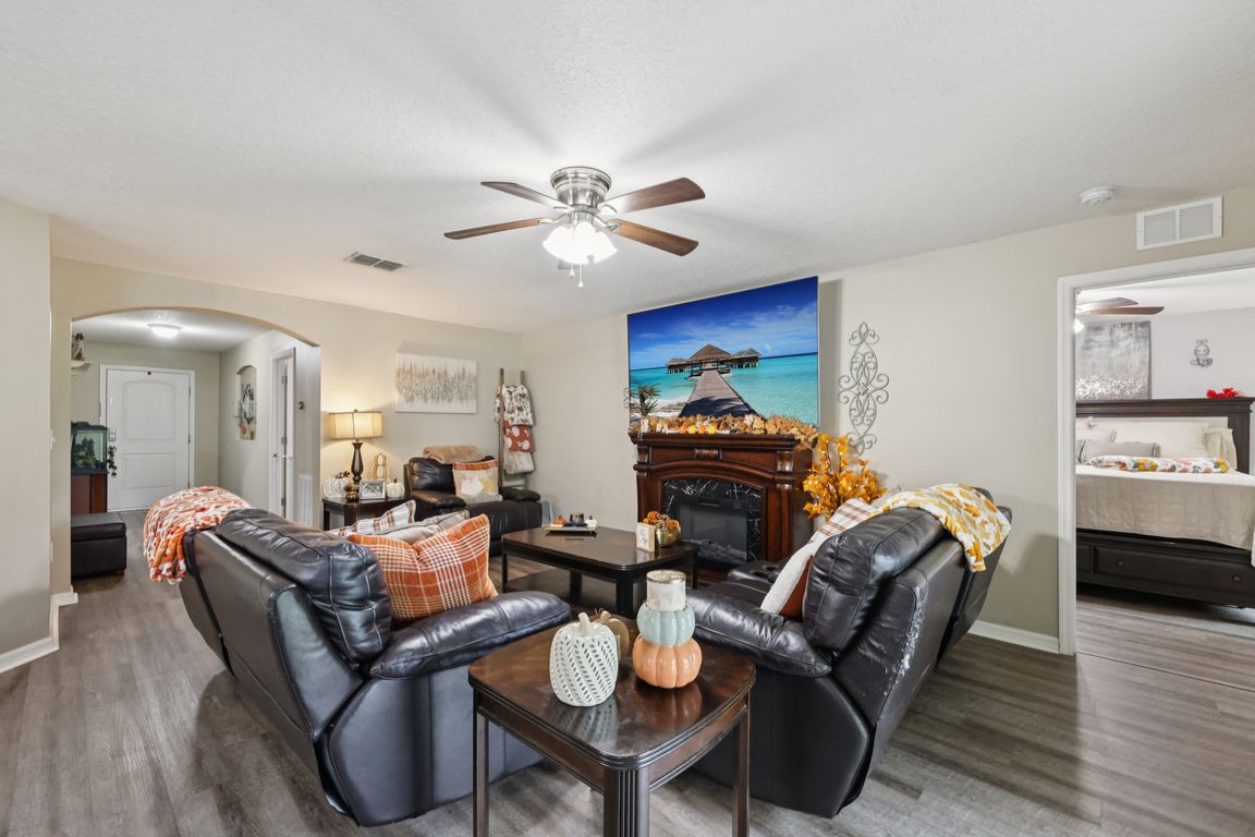 next background image