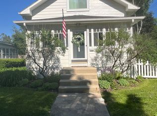 701 Edison St, Geneva, IL 60134
