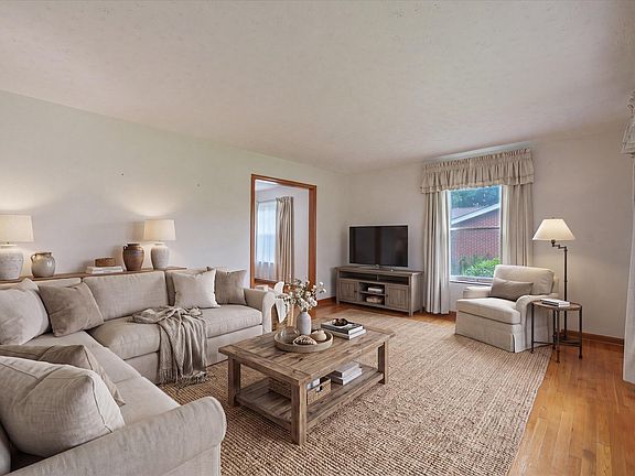 5th image of 9321 Gulf Park Dr