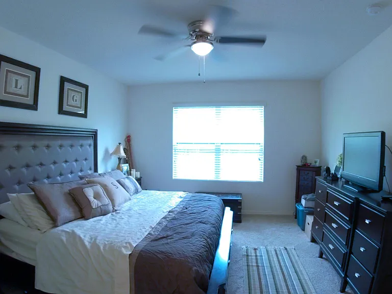 256 Tanglewood Dr — Photo 2