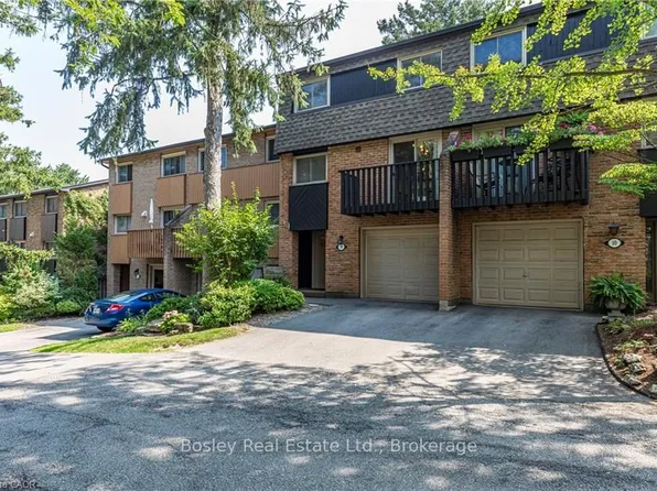 1967 Main St W #9, Hamilton, ON L8S 4P4