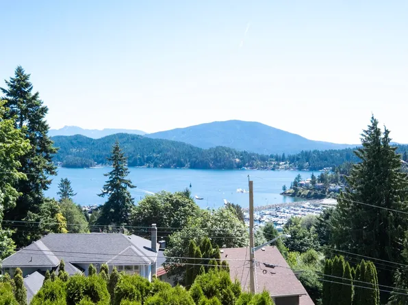 485 Abbs Rd, Gibsons, BC V0N 1V9