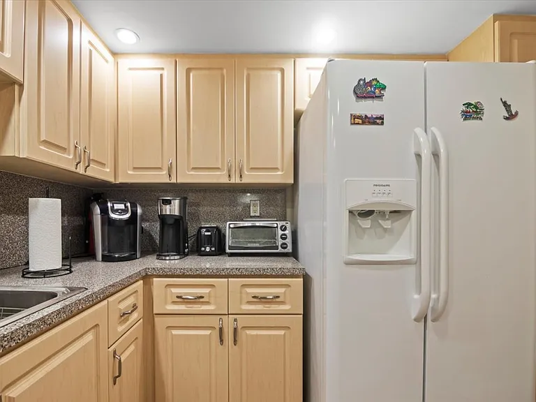 3140 S Ocean Dr #207 — Photo 9
