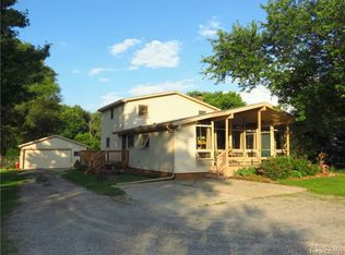 25462 Milford Rd, South Lyon, MI 48178