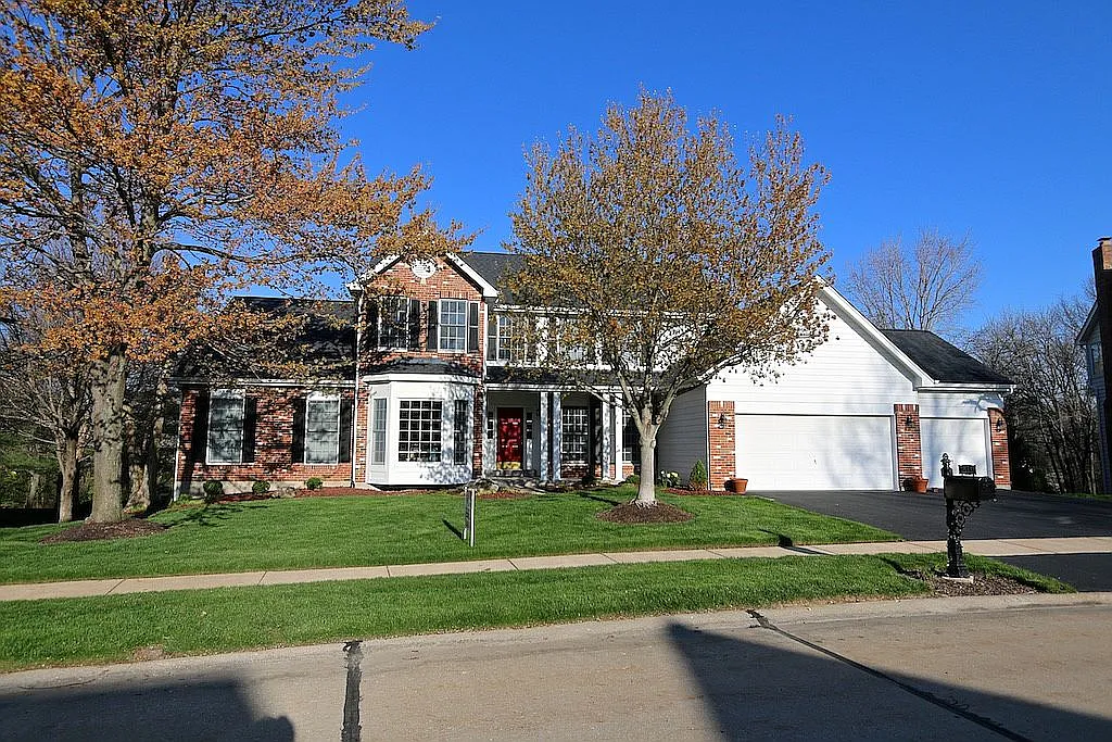 2133 Oak Crest Manor Ln photo 1
