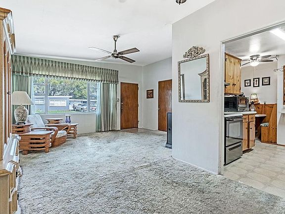 3rd image of 6624 Loquat Ln
