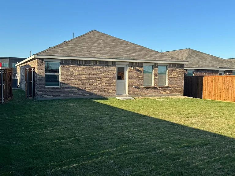 2832 Ozark Cir — Photo 11