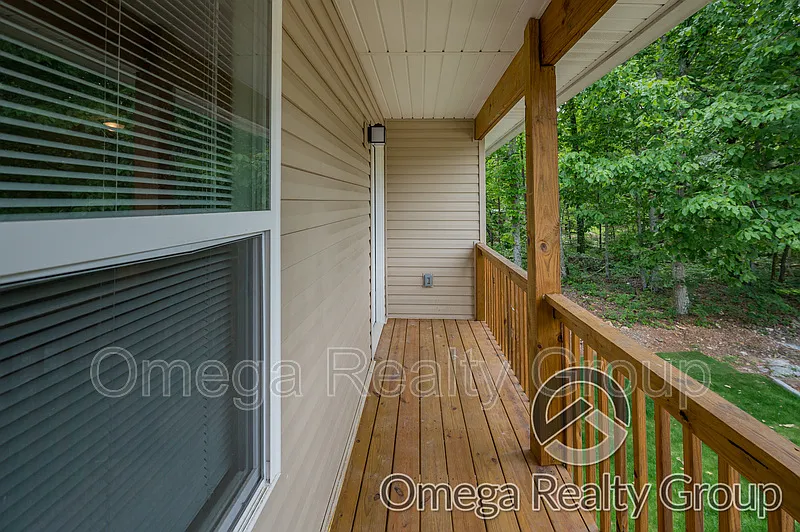 2 bed, 2.0 bath, 1069 sqft, $875 — Photo 2