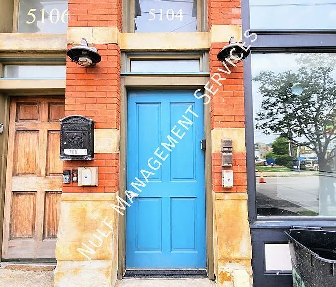 5104 Butler St #2 — Photo 6