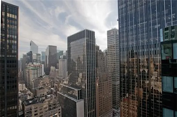 Sold by R New York | media 6