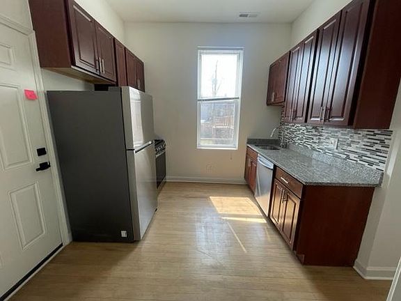 3rd image of 2823 N Central Park Ave APT 1R