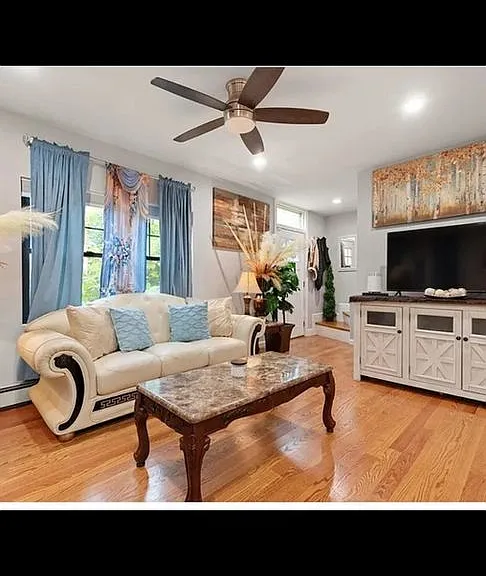 56 Clayton St — Photo 10