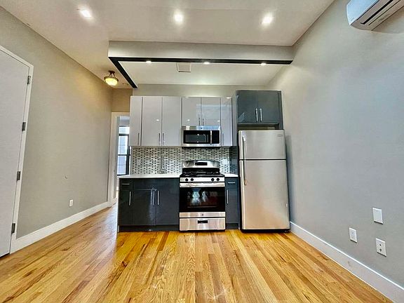 2nd image of 161 Tompkins Ave #4A