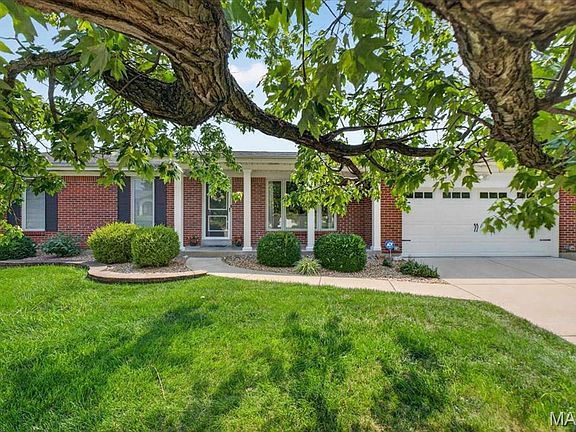 2nd image of 4708 Kingbird Ln
