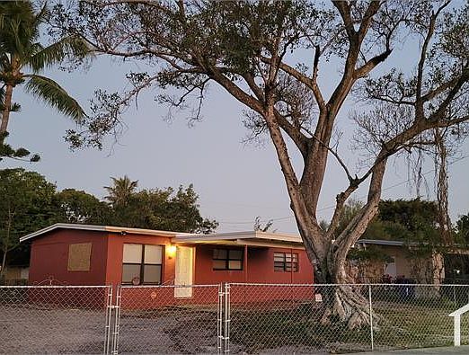 1st image of 354 NW 29th Ter
