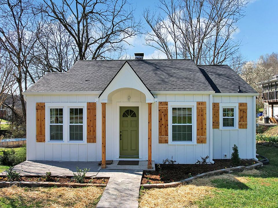 1st image of 118 Pinehurst Ave