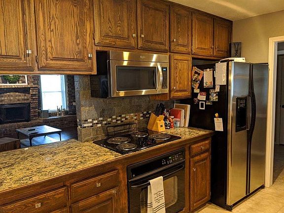 5th image of 6733 Riviera Dr