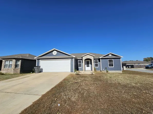 505 Elizabeth Dr, Paragould, AR 72450