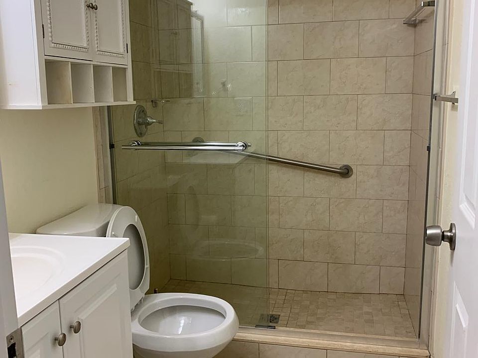 2nd image of 13421 SW 67th St