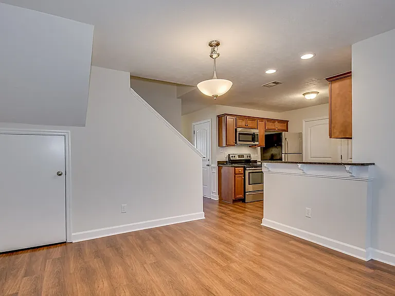 Stonewyck Luxury Townhomes — Photo 9
