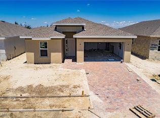 346 Spring Hill Lake Loop, Cape Coral, FL 33993
