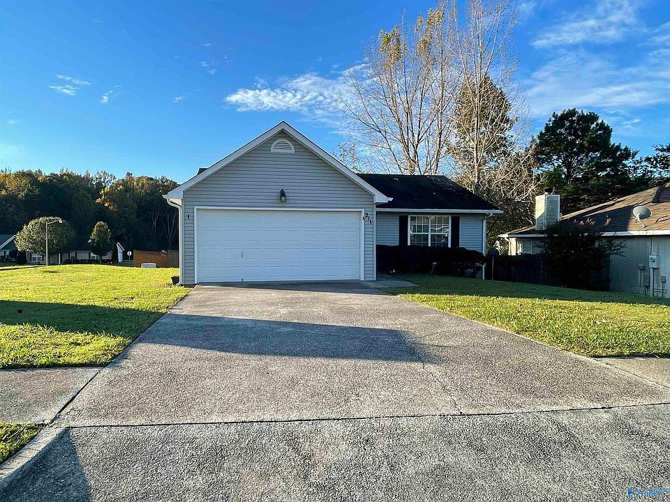 1st image of 211 Knox Creek Trl NW