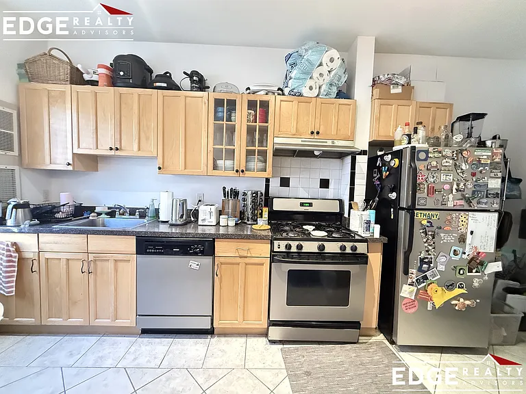 134 Sutherland Rd #2A — Photo 1