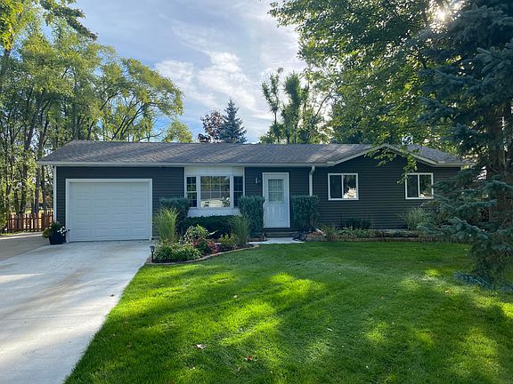 2nd image of 101 Island View Dr