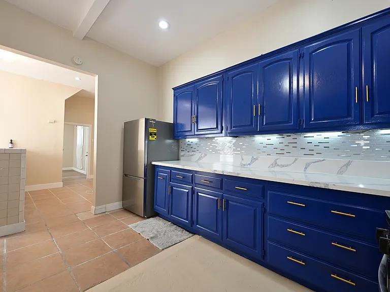 332 E Olive Ave — Photo 23