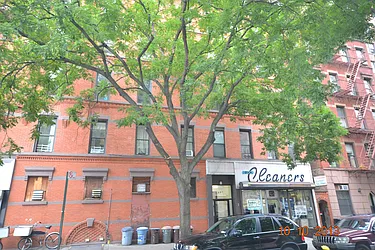 1610 York Avenue in Yorkville